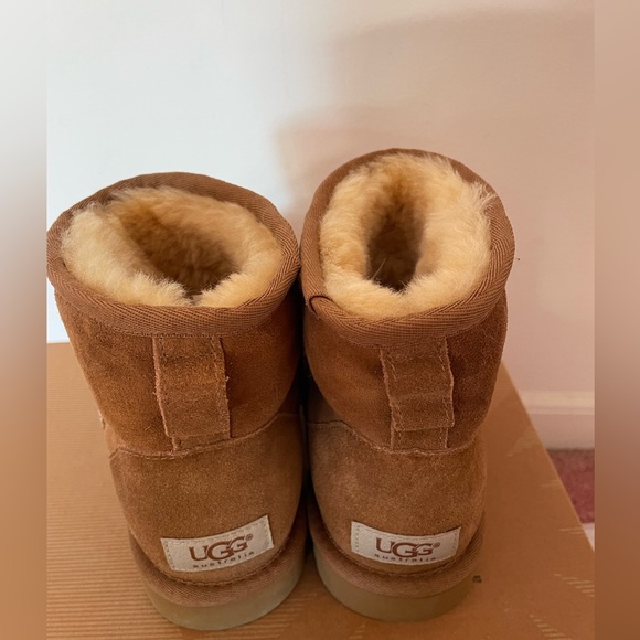 ❌SOLD❌UGG CLASSIC MINI KIMONO. With design. - Picture 8 of 9